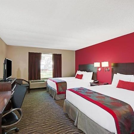 New World Inn & Conference Center Колумбус Экстерьер фото